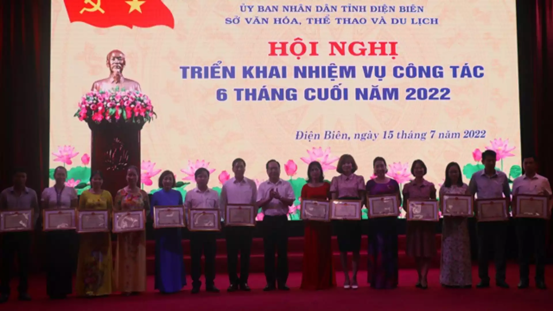 6 tháng đầu năm 2022: tổng lượng khách du lịch vượt 300.000 lượt