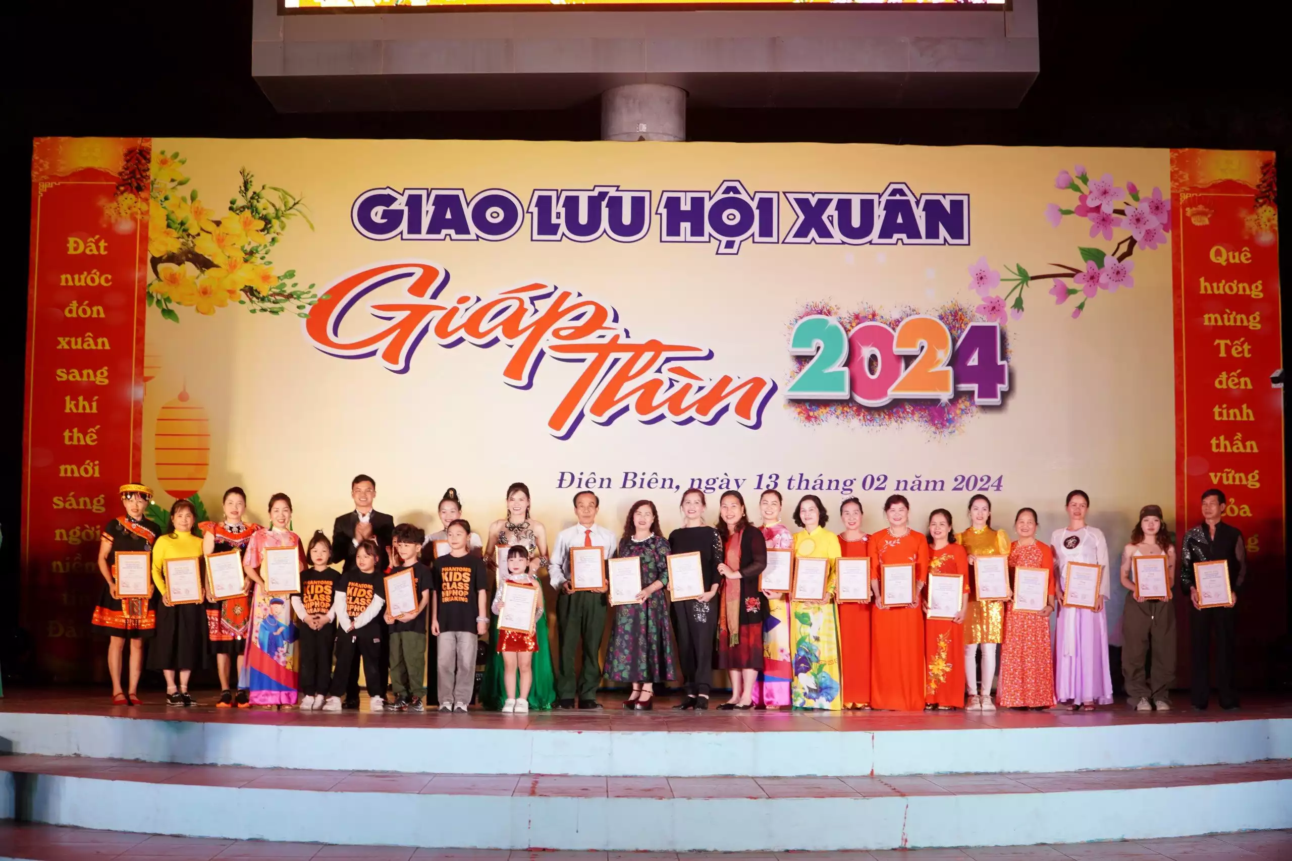 Công diễn và trao giải Liên hoan nghệ thuật “Giai điệu mùa xuân”